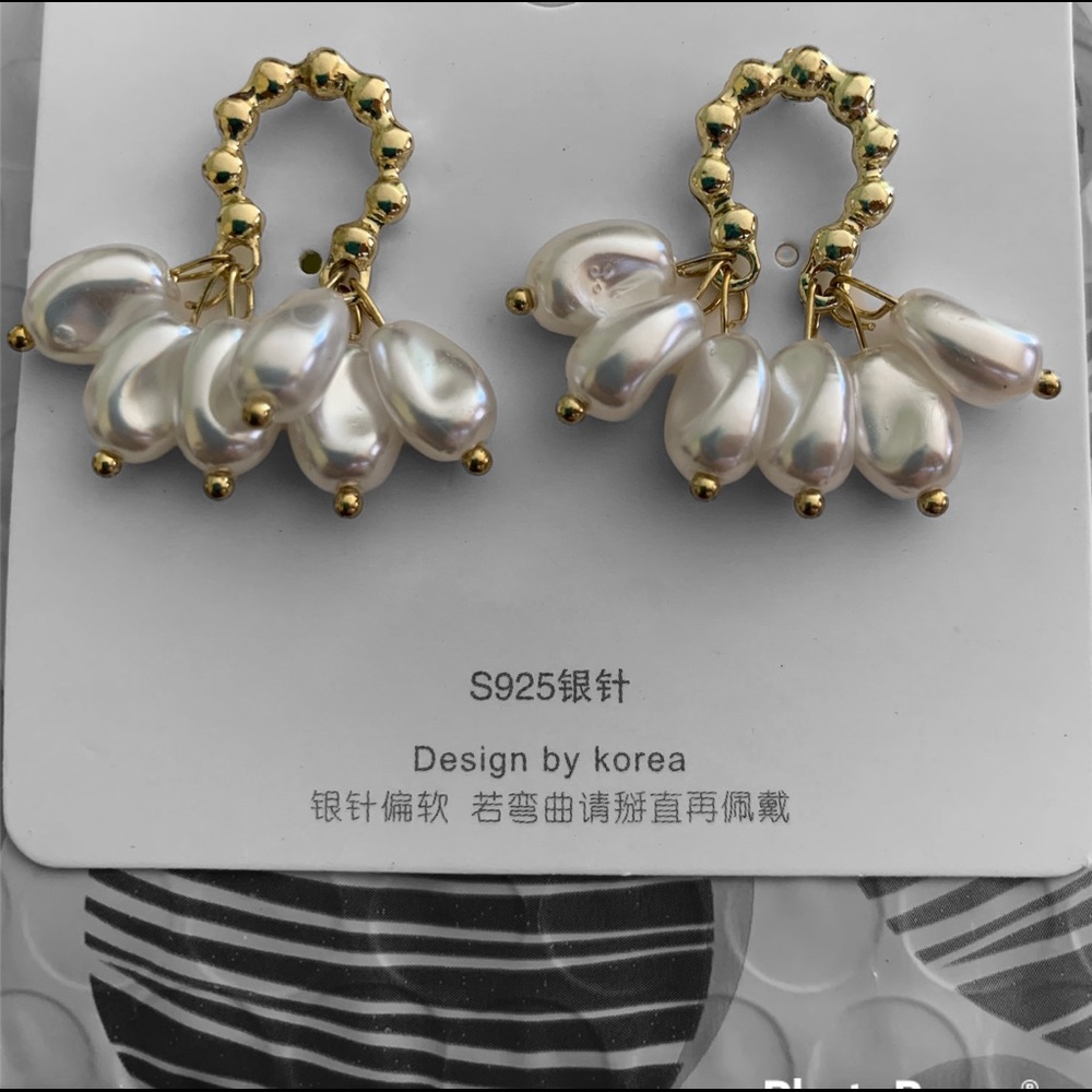 Fashion Pearl Earrings